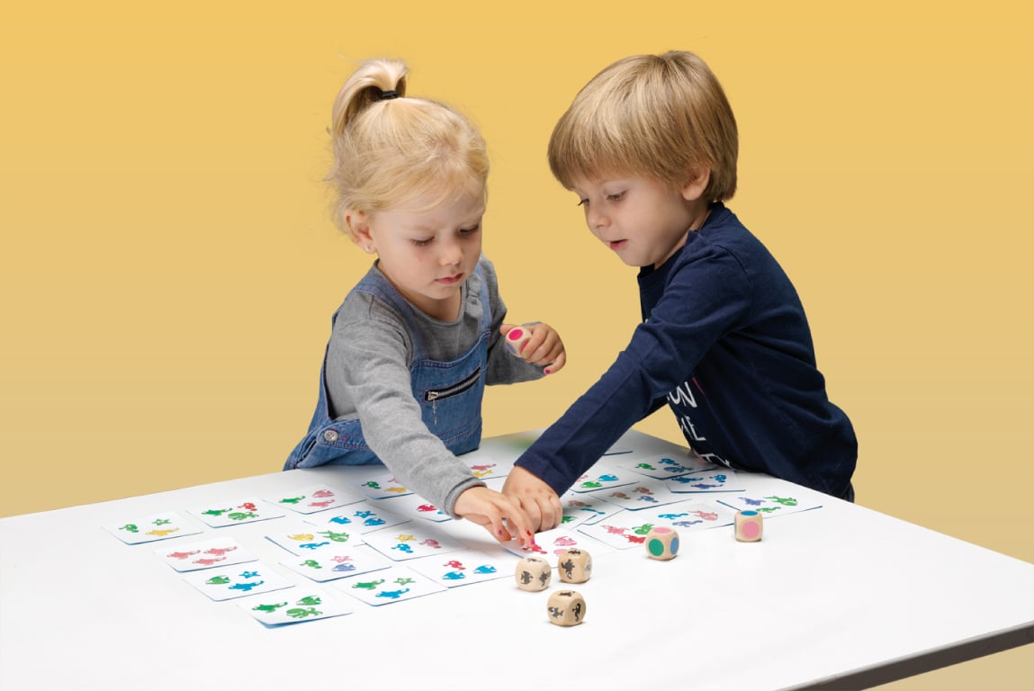 cayro juegos mesa niños jugando