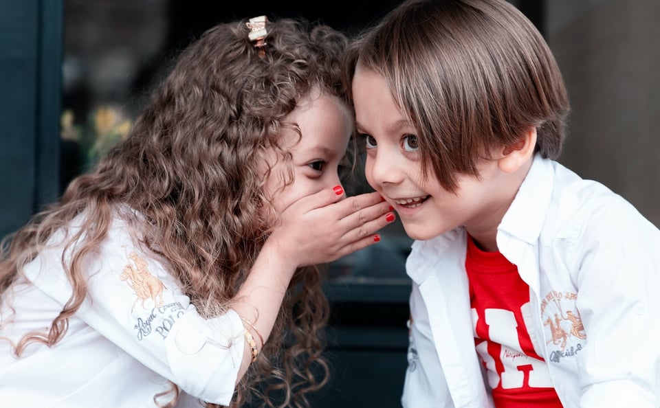 cayro niños comunicandose